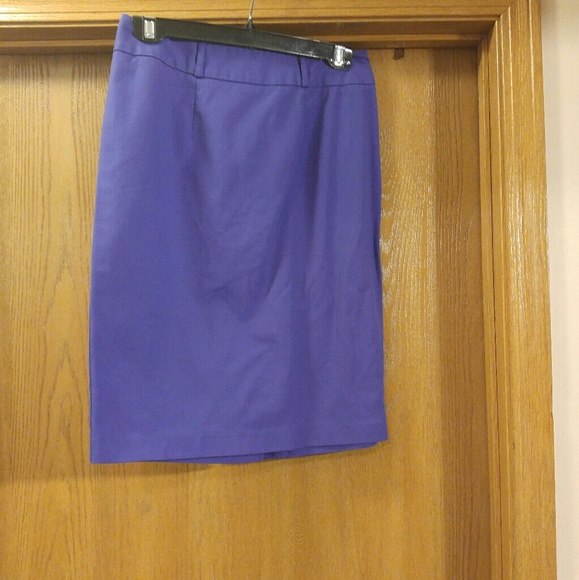 Apt. 9 Dresses & Skirts - Apt 9 Purple pencil skirt